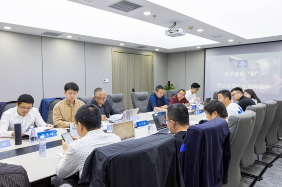 传金所配资 专家解读贵州松桃学校食堂禁令背后的二十年经营权之争